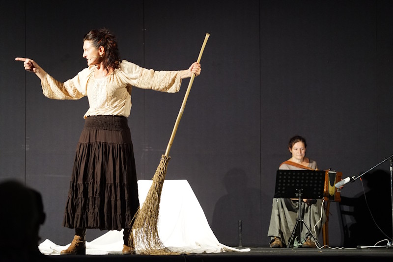 Francesca-Brusa-Pasque-Elenora-Rapone-Un-bacio-tra-due-terre-francescabrusapasque-2