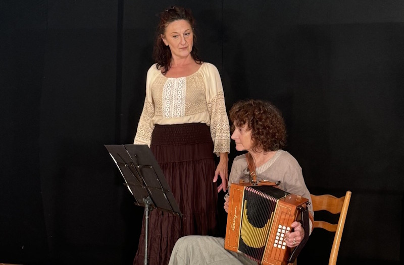 Francesca-Brusa-Pasque-Elenora-Rapone-Un-bacio-tra-due-terre-francescabrusapasque-4